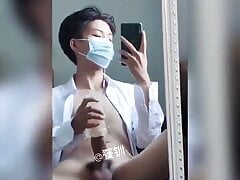 cute twink cumming handfree with sextoy (45'')