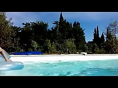 jerking in the pool