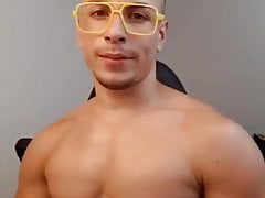 muscular smooth guy on cam